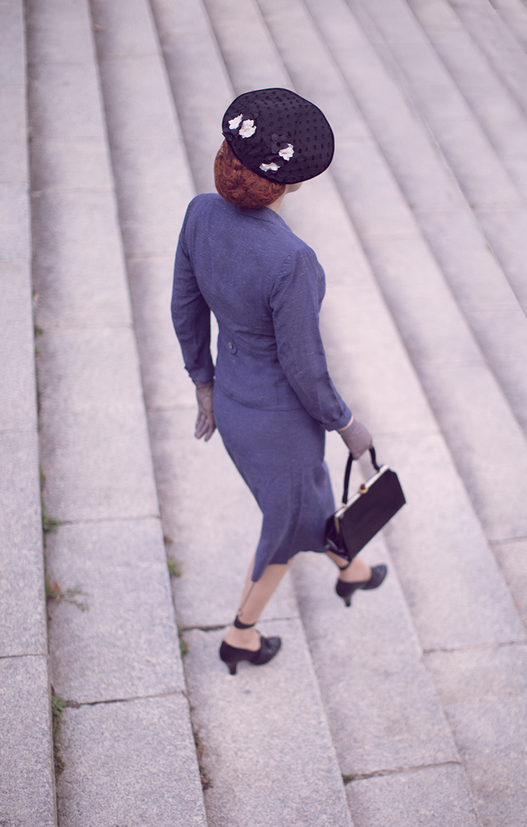 Vintage fashion blog. 1950s fashion history.