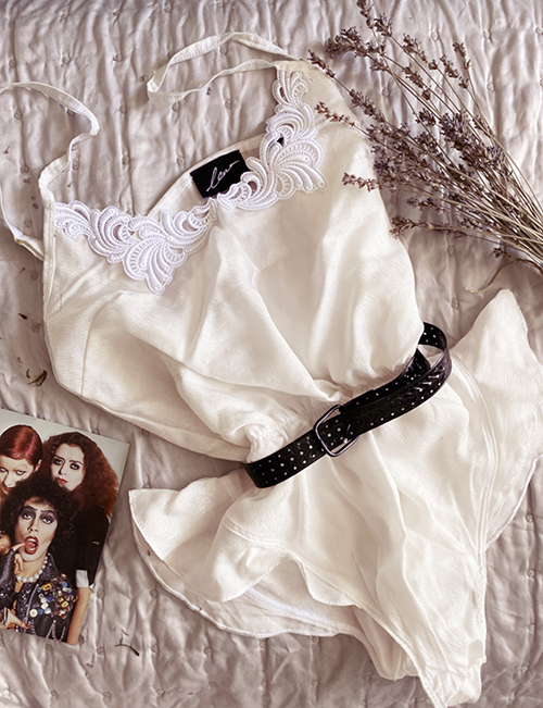 1980s inspired lingerie. 2022