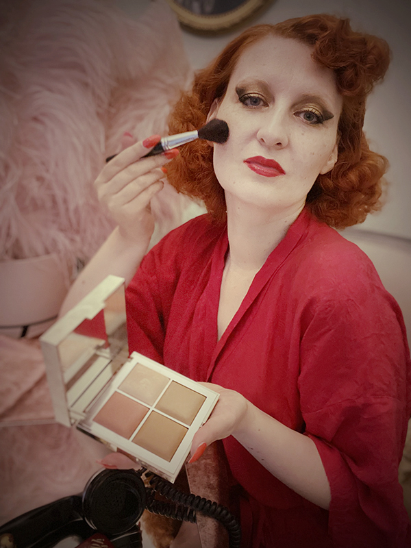how to create a vintage femme fatale makeup