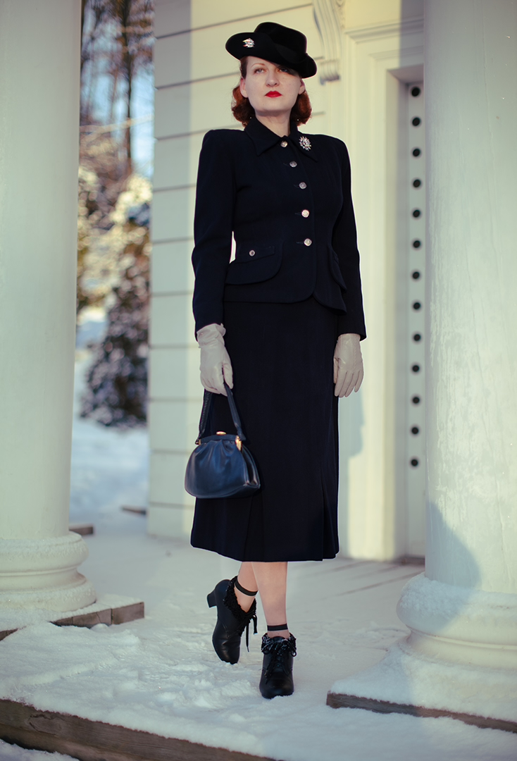 how to wear a vintage brooch